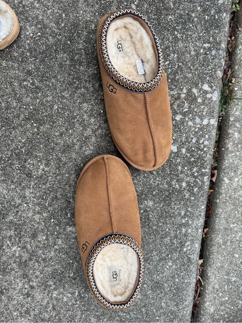 UGG Men's Chestnut/Tan Suede Shearling Slip-On Slippers